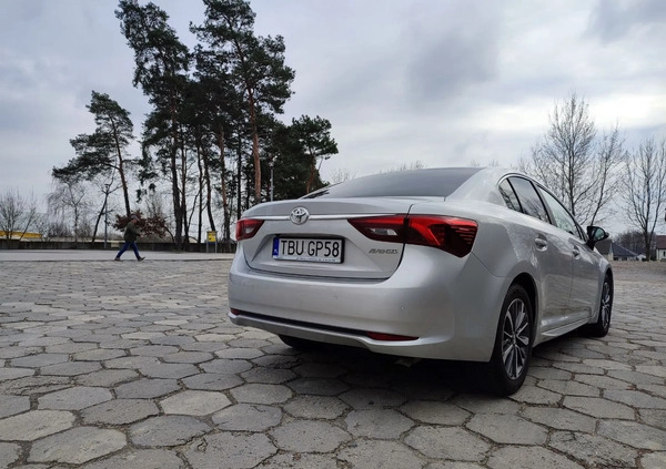 Toyota Avensis cena 40500 przebieg: 233500, rok produkcji 2016 z Pińczów małe 22